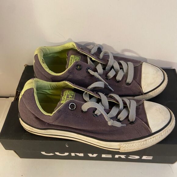 Gray converse with lime green youth size 5 - Picture 2 of 6